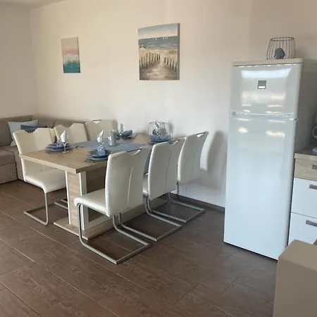 Lili * Rogoznica (Sibenik-Knin)