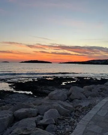 Lili * Rogoznica (Sibenik-Knin)