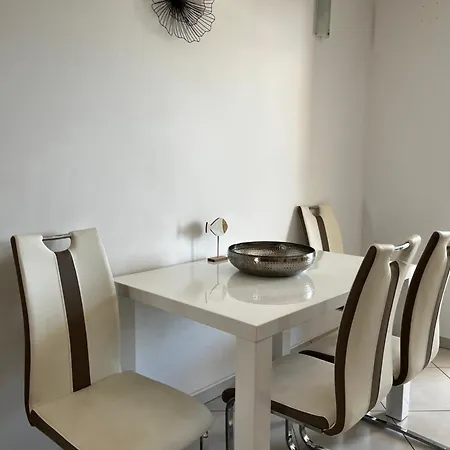 Lili Apartment *