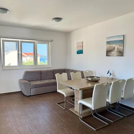 Apartment Lili Rogoznica (Sibenik-Knin)