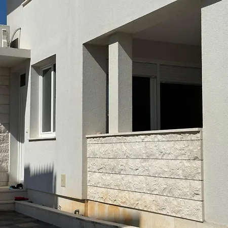 Lili Rogoznica (Sibenik-Knin)